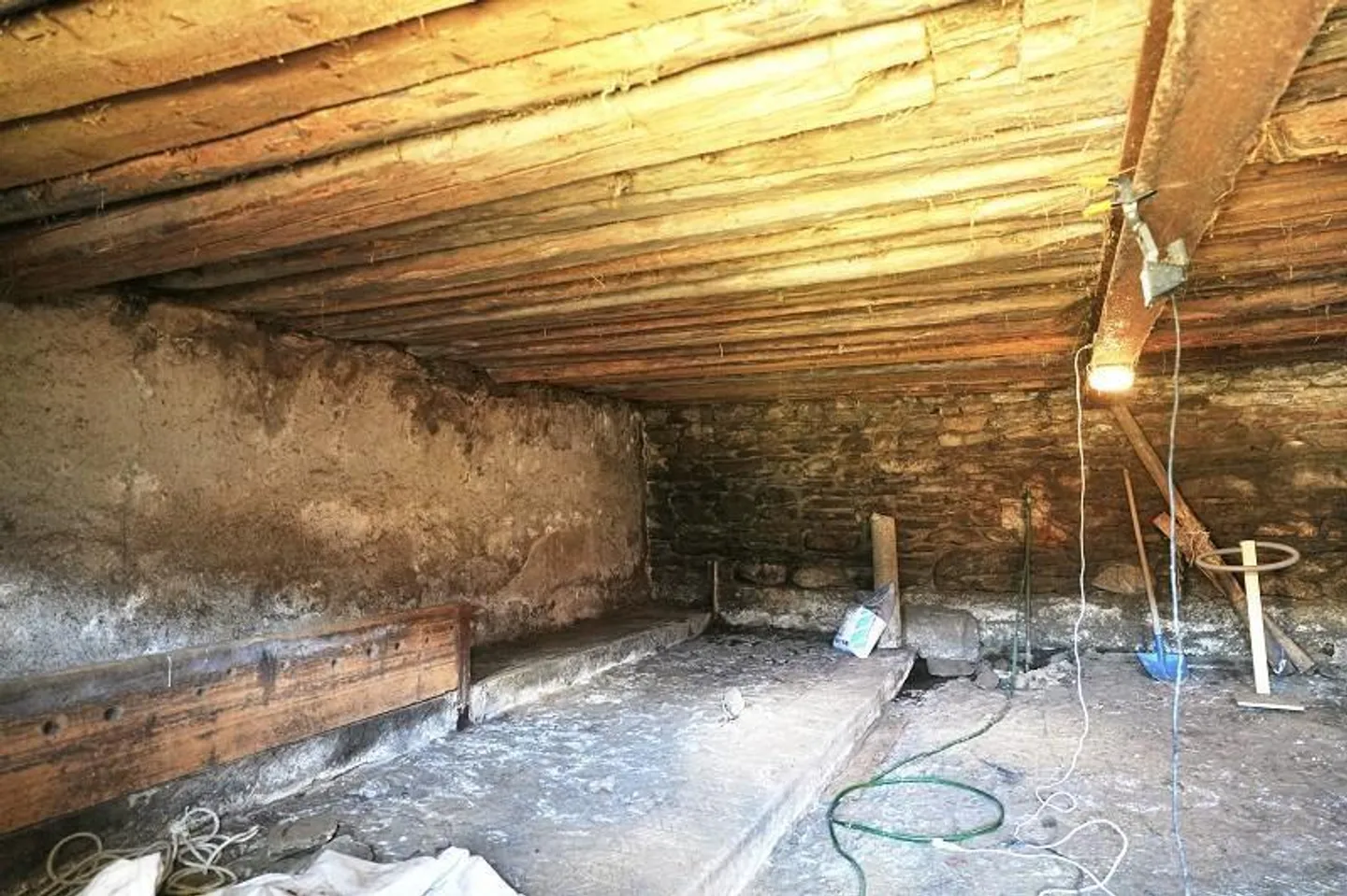 Rustico di 3 locali con licenza edile molto soleggiata e tranquilla - Foto 5 di 16