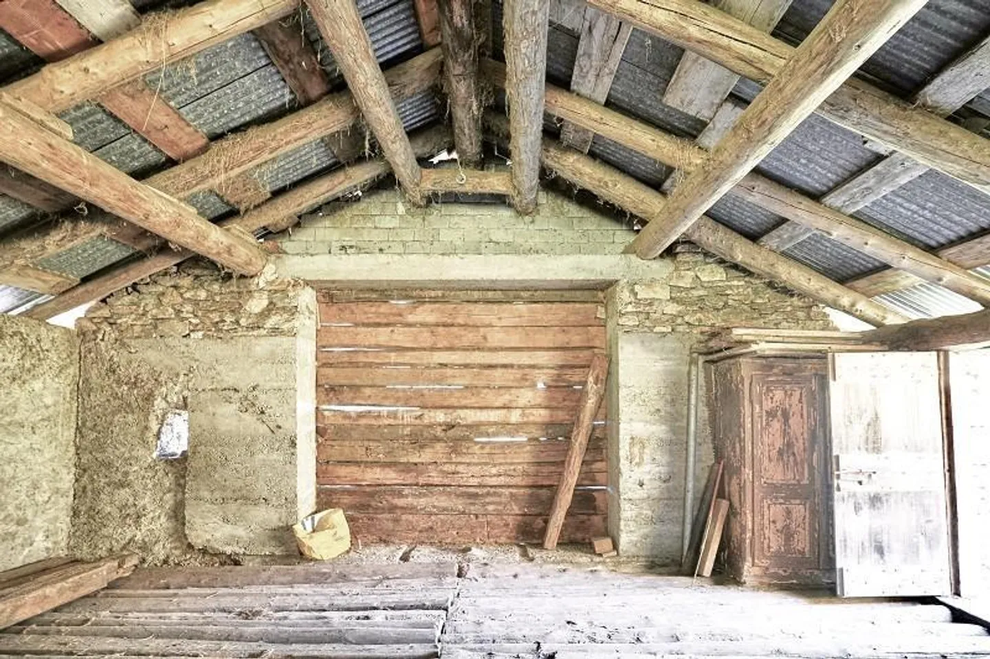 Rustico di 3 locali con licenza edile molto soleggiata e tranquilla - Foto 8 di 16