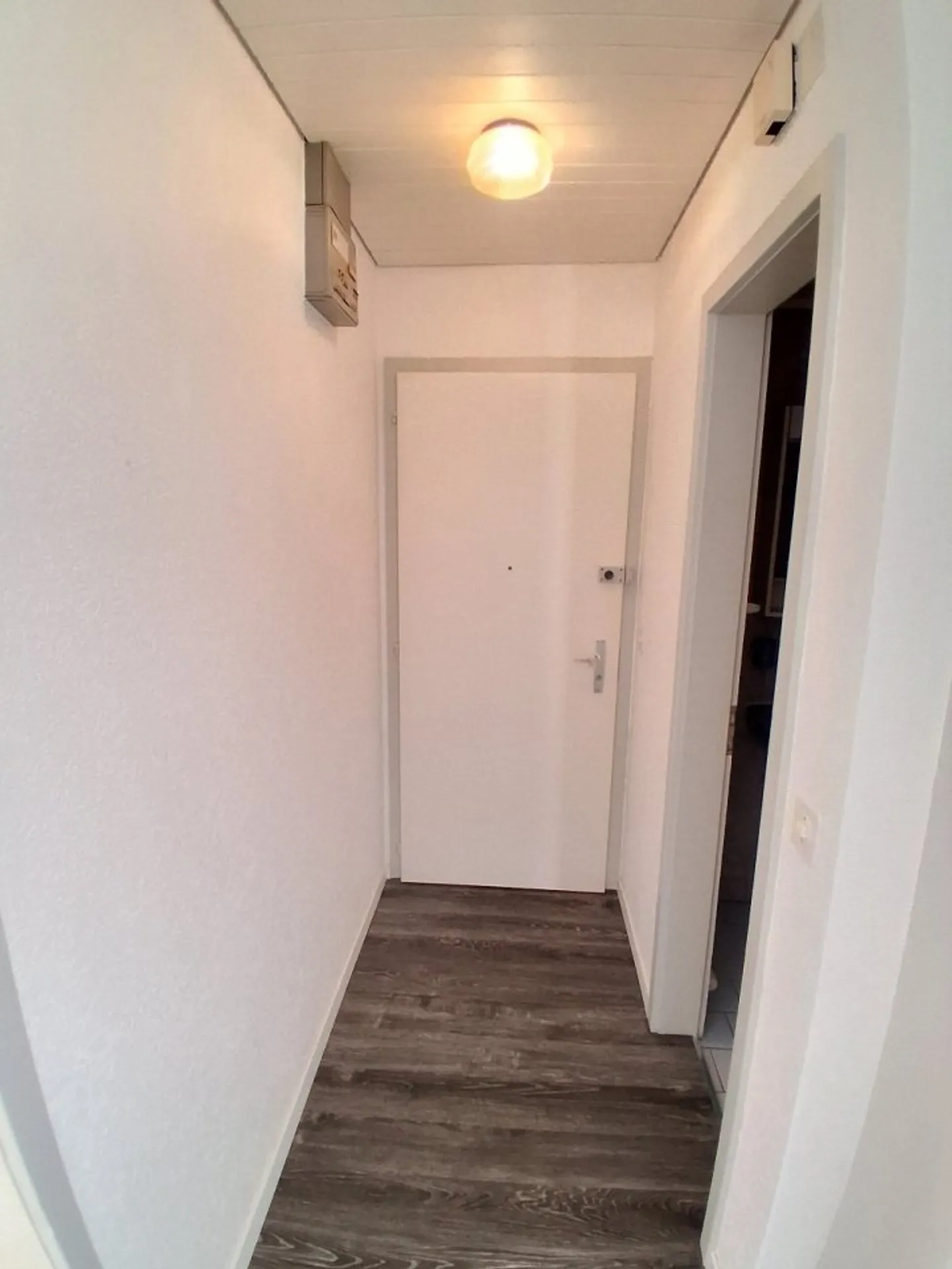 02316 - 3½ Room Apartment - Jonchères 39 - St-Imier - Photo 5 of 11