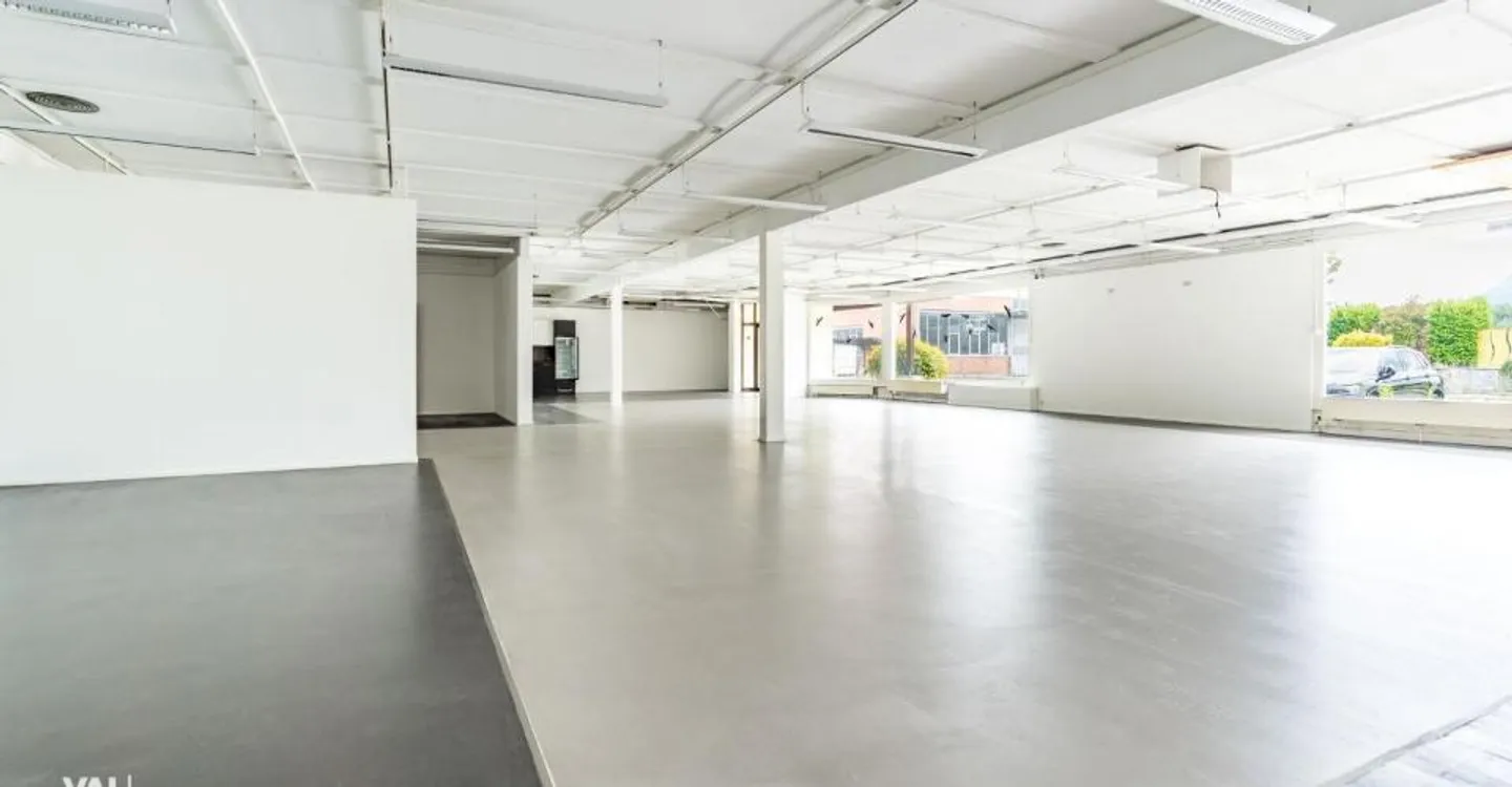 For rent: modern and bright office space - 1,200 m² in Aigle - Photo 8 of 11