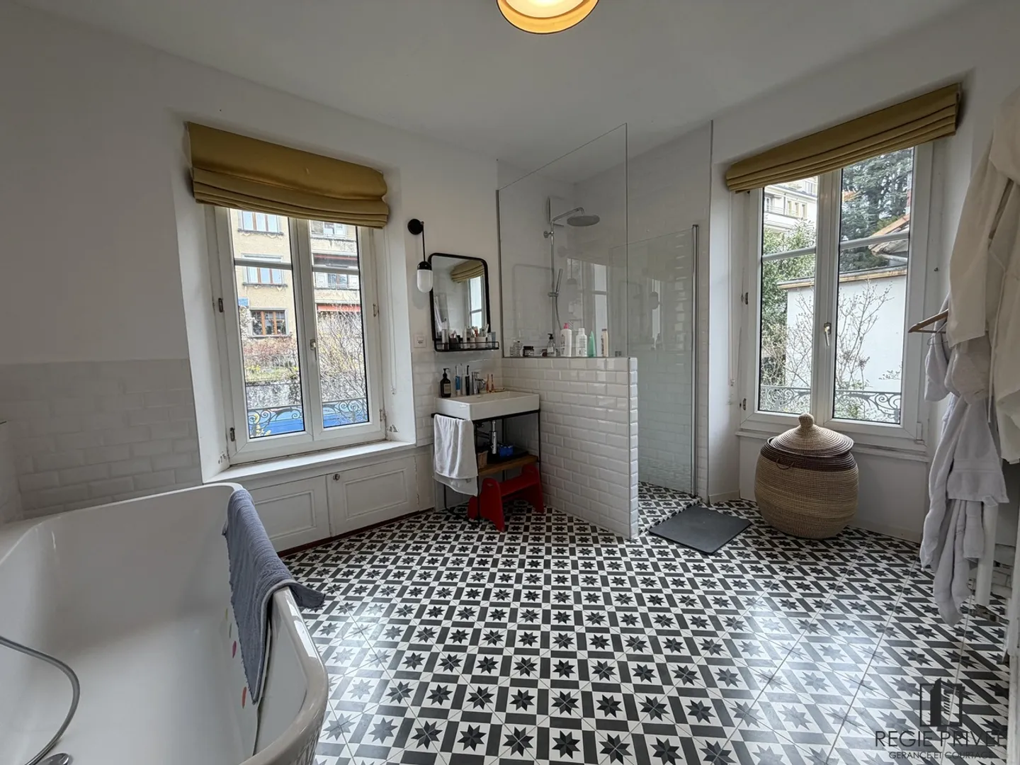 Magnifico triplex arredato con grande giardino nel centro di Losanna - Foto 7 di 13