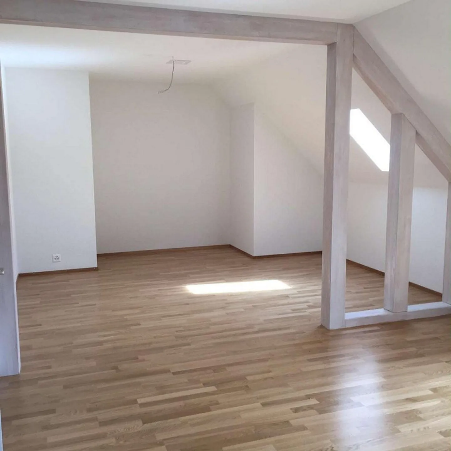 Bel appartement sous les combles près d'Eigerplatz - Photo 4 sur 5