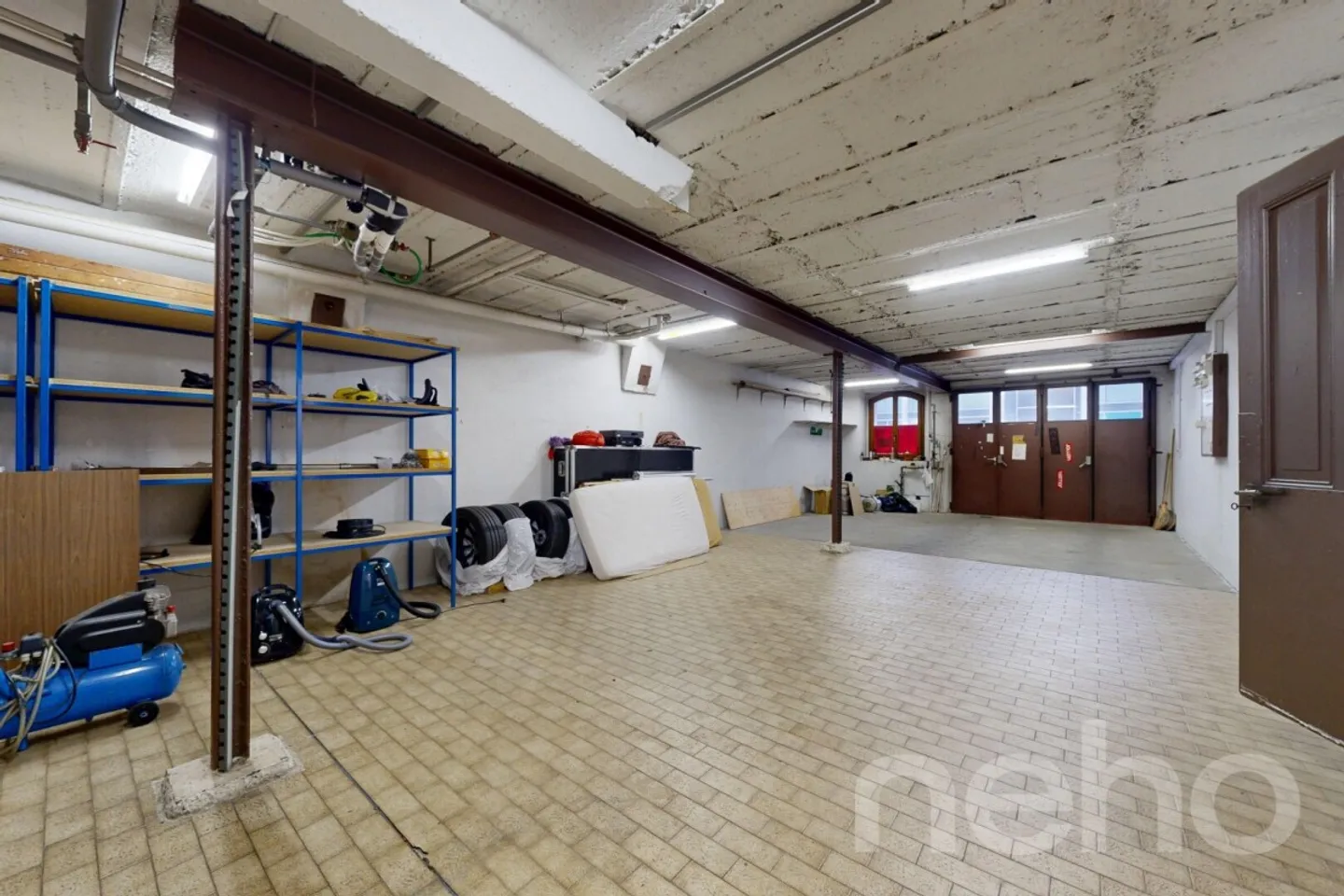 Gemischt genutztes Gebäude in Freiburg - Foto 10 von 12