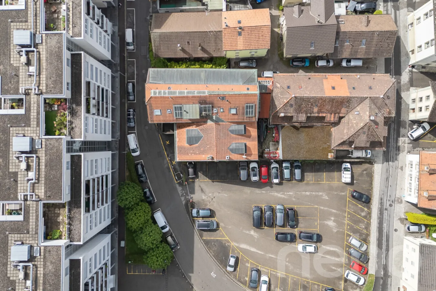 Gemischt genutztes Gebäude in Freiburg - Foto 2 von 12
