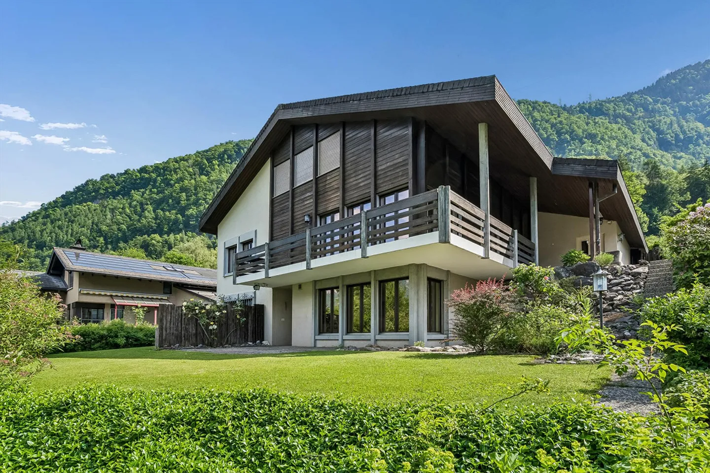 Spacieuse maison individuelle de 6 pièces à Mollis - Photo 3 sur 20
