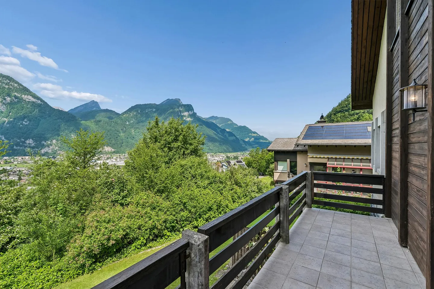 Spacieuse maison individuelle de 6 pièces à Mollis - Photo 16 sur 20