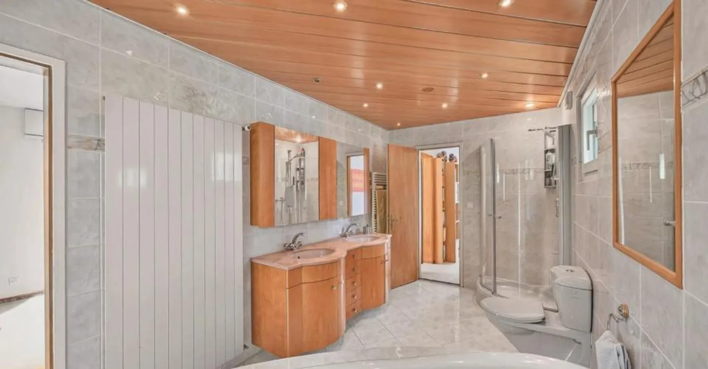 Maison de 6,5 pièces sur 1'654 m² avec vue lac et Alpes - Photo 11 sur 11