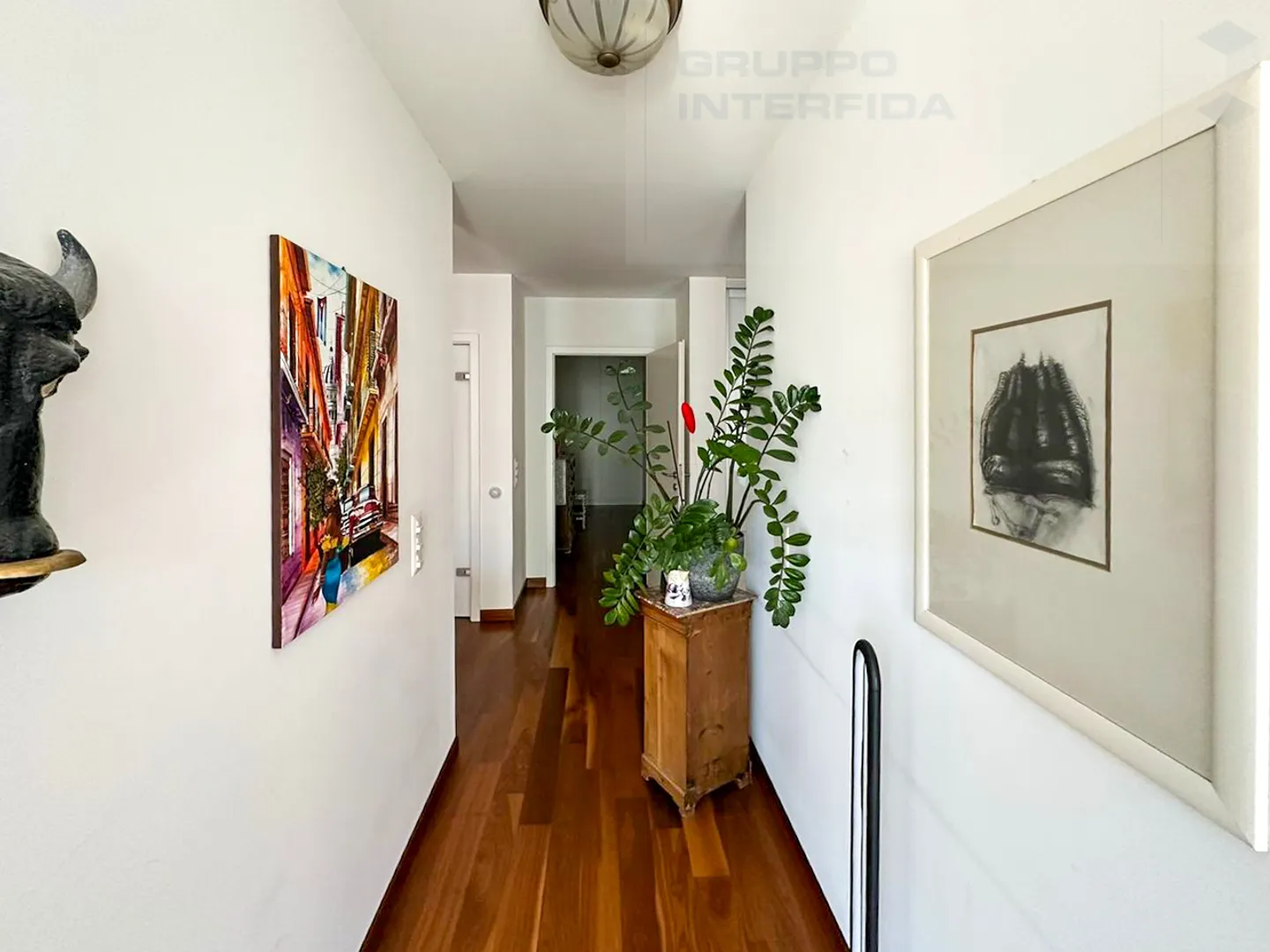 MODERN PENTHOUSE OF LARGE SIZE - Photo 12 of 12