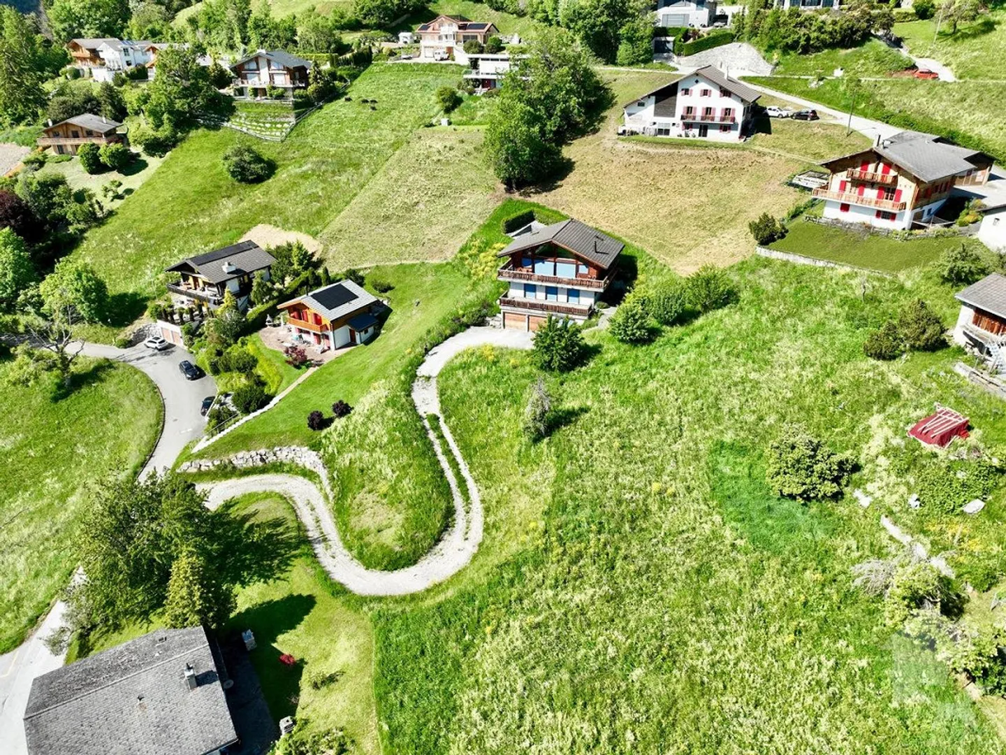 Magnifico lotto situato in un contesto privilegiato a Icogne - Foto 3 di 4