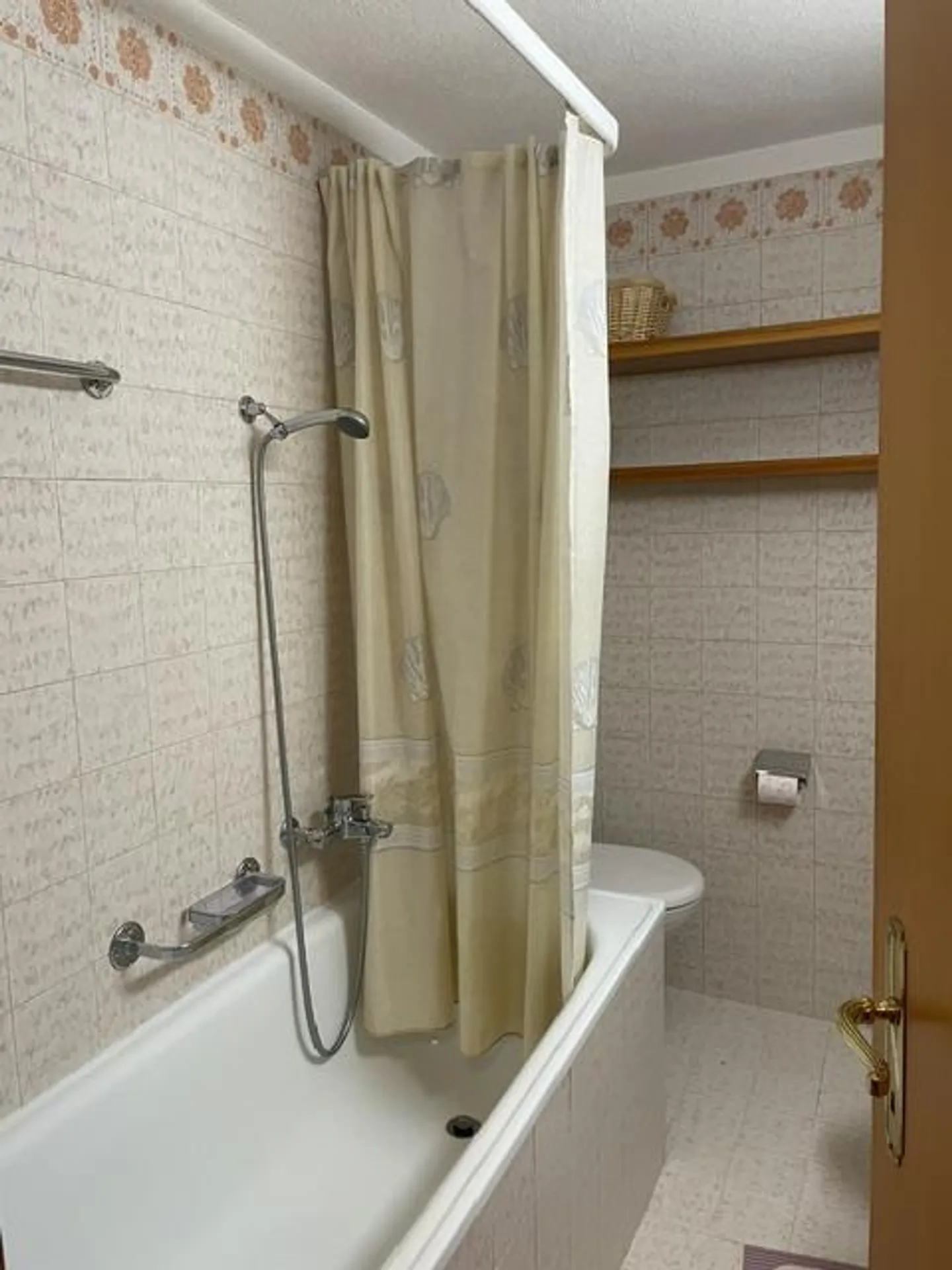 Seasonal 2 1/2-Room Holiday Apartment Ski-in Ski-out - Photo 4 of 8