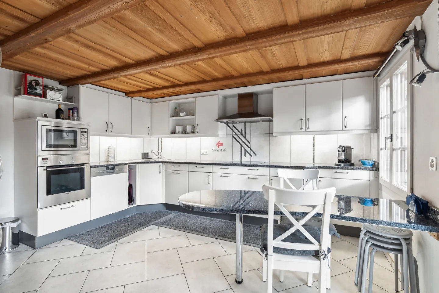 The perfect opportunity - Converted farmhouse with plenty of space - Photo 4 of 12