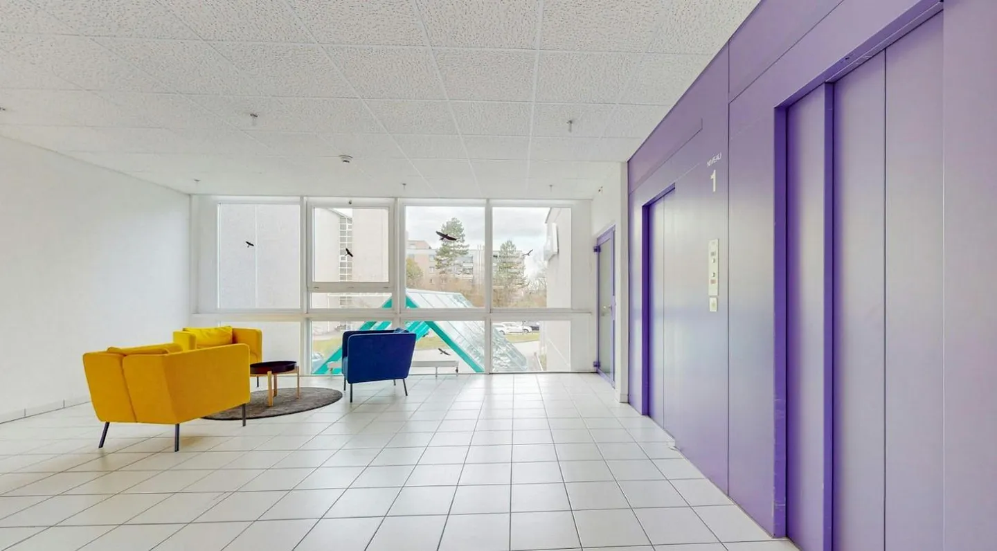 Are you looking for an office near the highway exits? - Photo 4 of 6