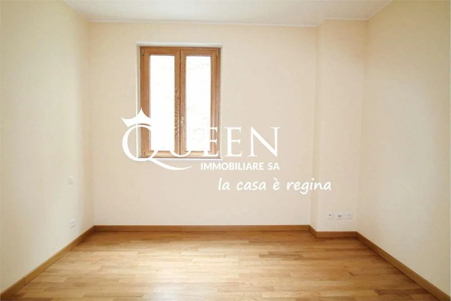 Lugano-Cassarate: elegantes 4.5-Zimmer-Apartment - Foto 11 von 13