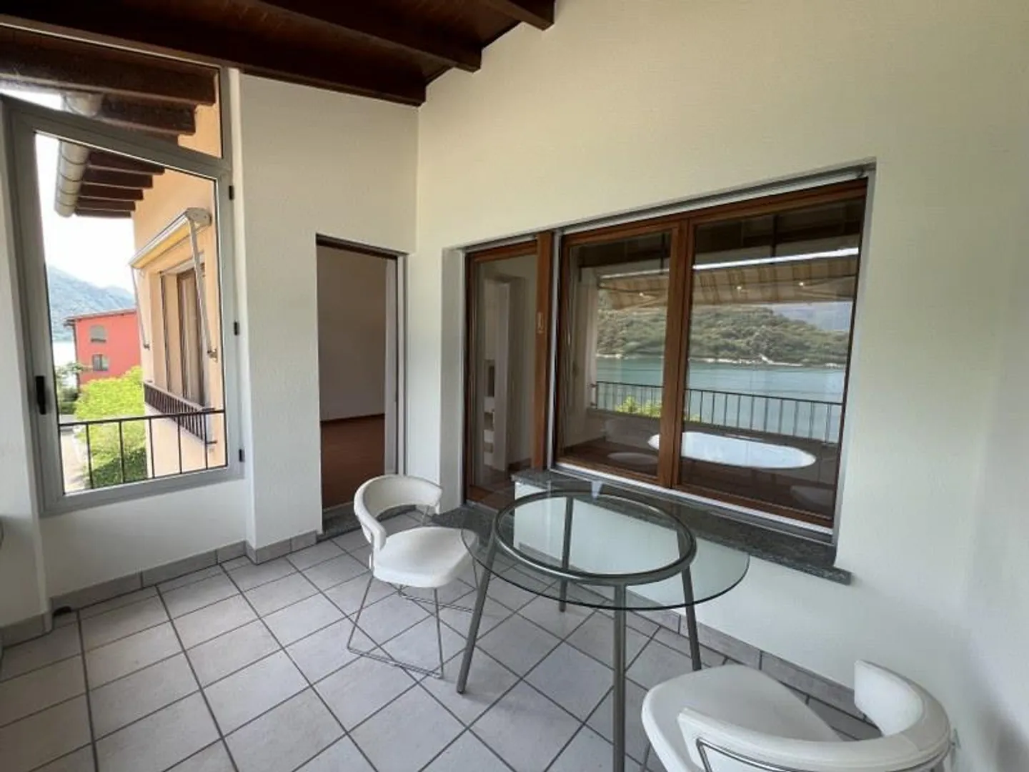 GERÄUMIGE 3.5-ZIMMER-WOHNUNG MIT WUNDERSCHÖNEM SEEBLICK - Foto 13 von 13