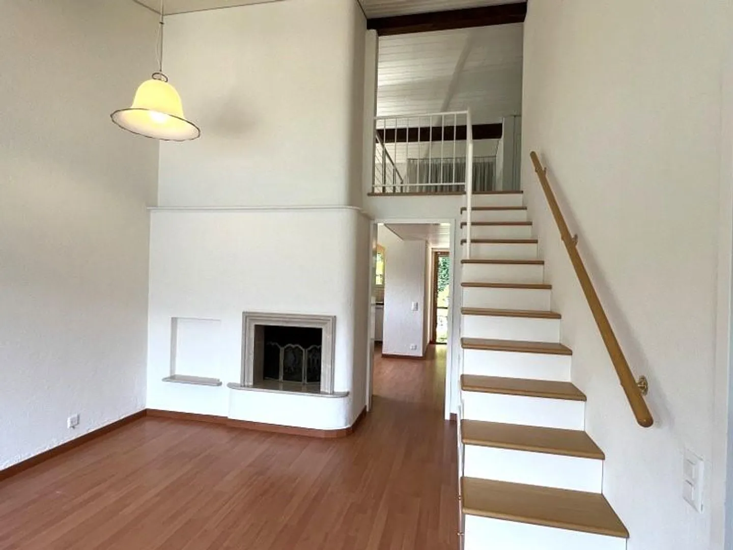 GERÄUMIGE 3.5-ZIMMER-WOHNUNG MIT WUNDERSCHÖNEM SEEBLICK - Foto 5 von 13