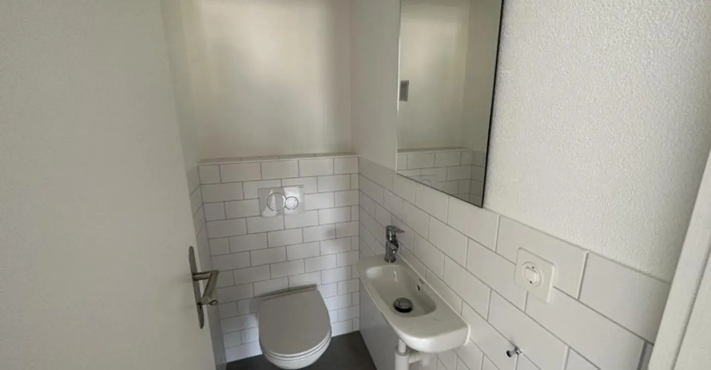 Beautiful fully renovated 3.5-room apartment! - Photo 5 of 9