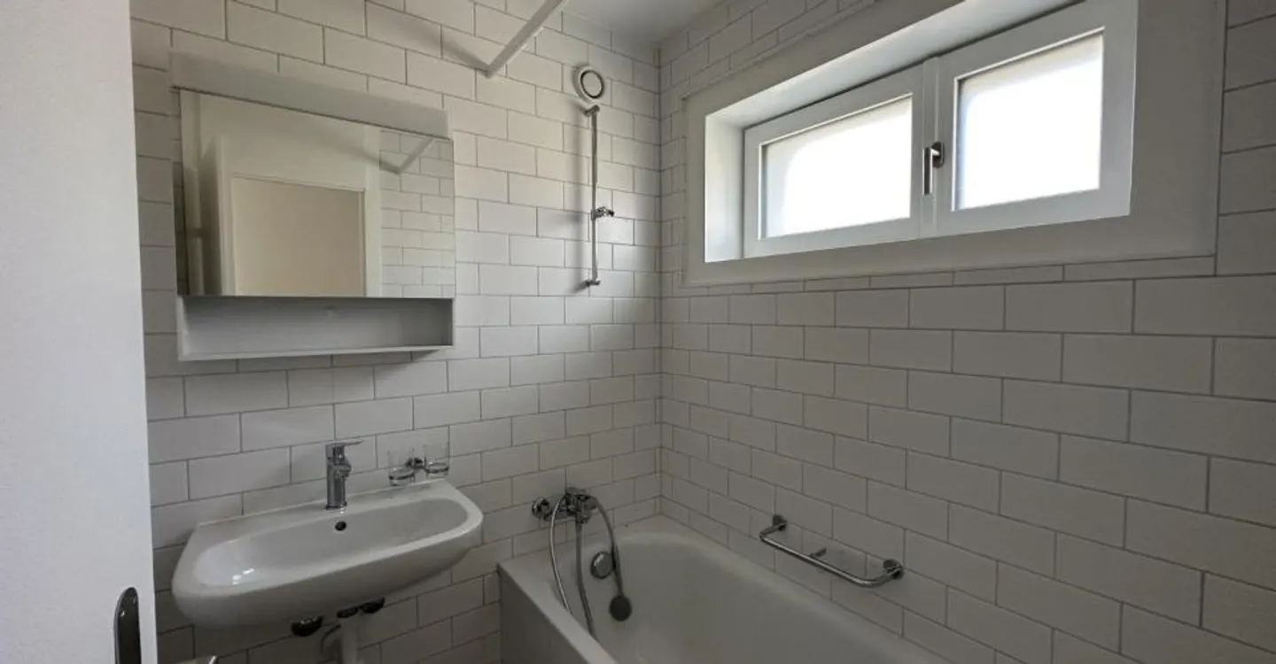 Beautiful fully renovated 3.5-room apartment! - Photo 7 of 9