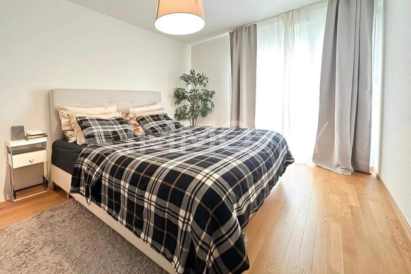 Goditi un piano terra con terrazza di 70m2 e giardino a Payerne! - Foto 3 di 5