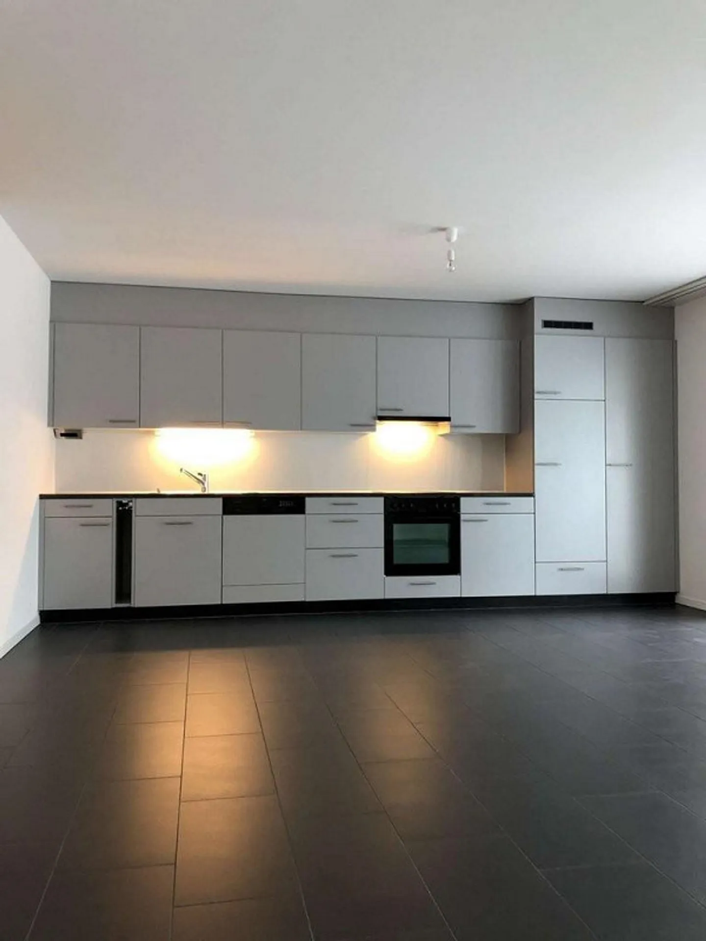 Apartment in a very central location - Photo 2 of 7