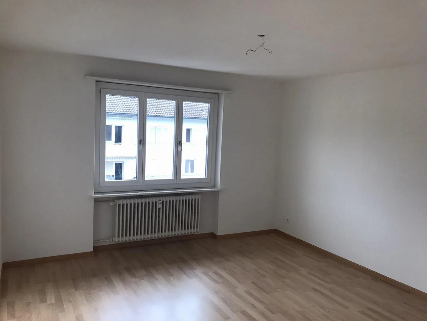 Grosszügige und sonnige 3.5-Zimmerwohnung gegenüber Coop Bäregg - Foto 3 von 19