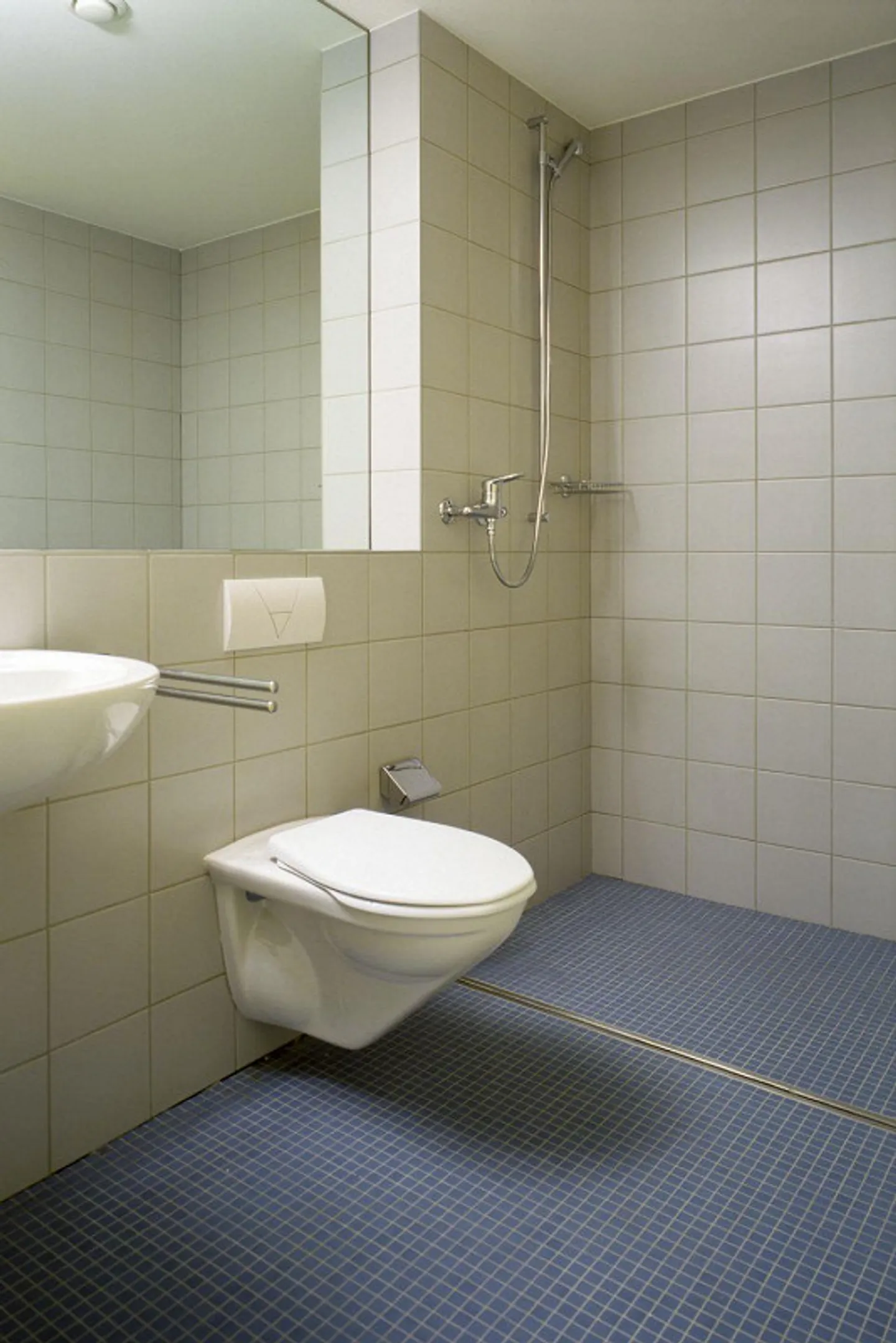 Superbe appartement de 2,5 pièces au rez-de-chaussée - Photo 5 sur 5