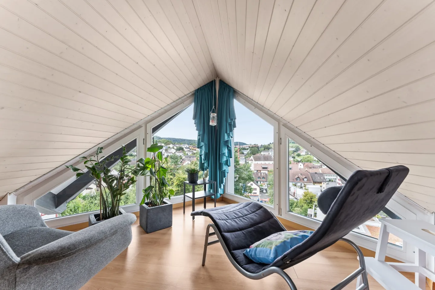 Maison jumelée spacieuse de 5,5 pièces avec 237m2 de surface habitable - Photo 7 sur 7