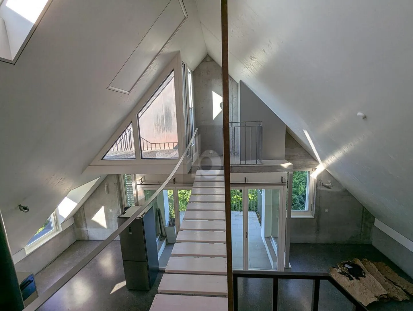 Attique à louer - Photo 2 sur 6