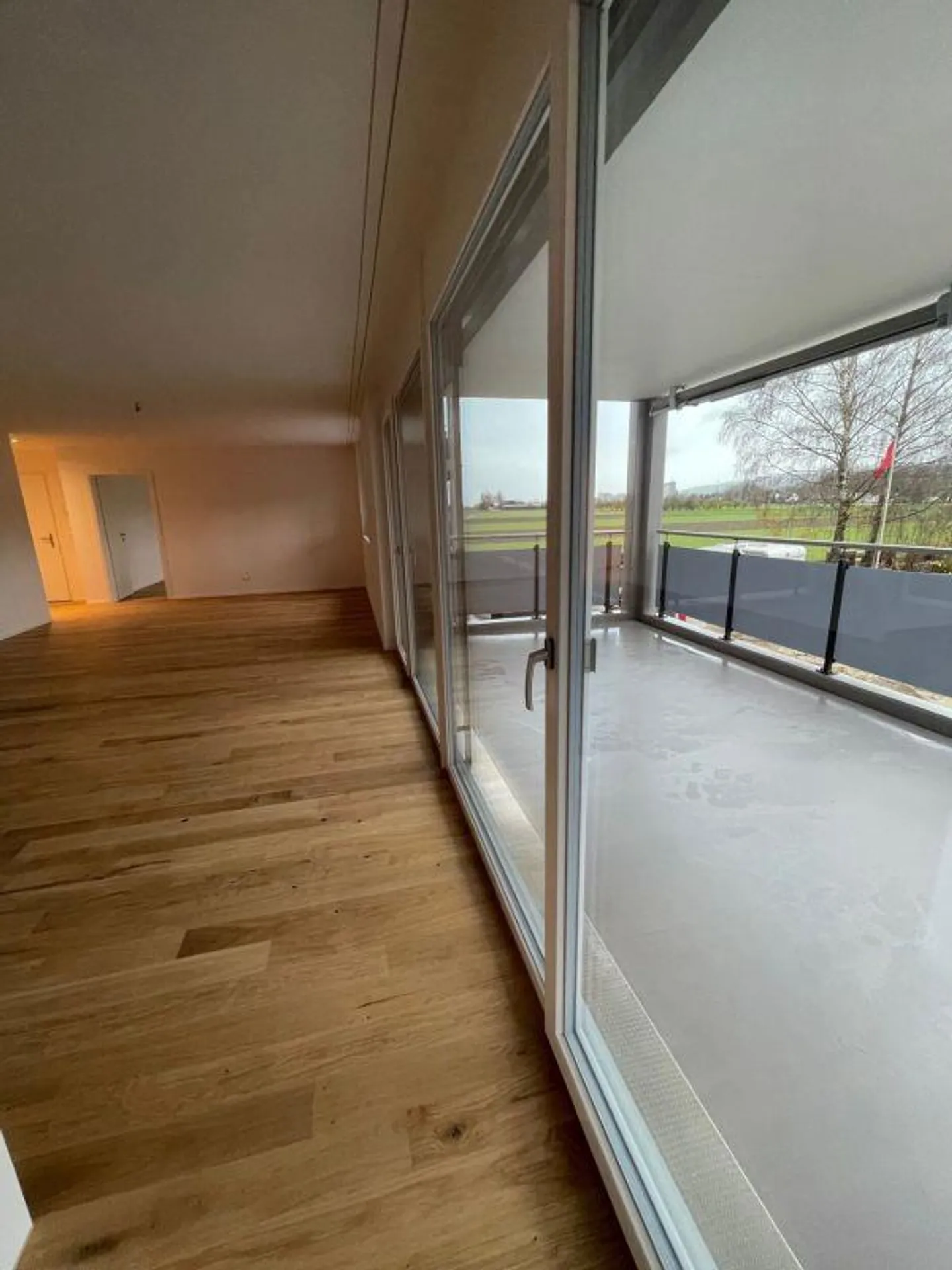 Bellissimo appartamento di 5,5 locali in una posizione idilliaca a 8555 Müllheim - Foto 6 di 11