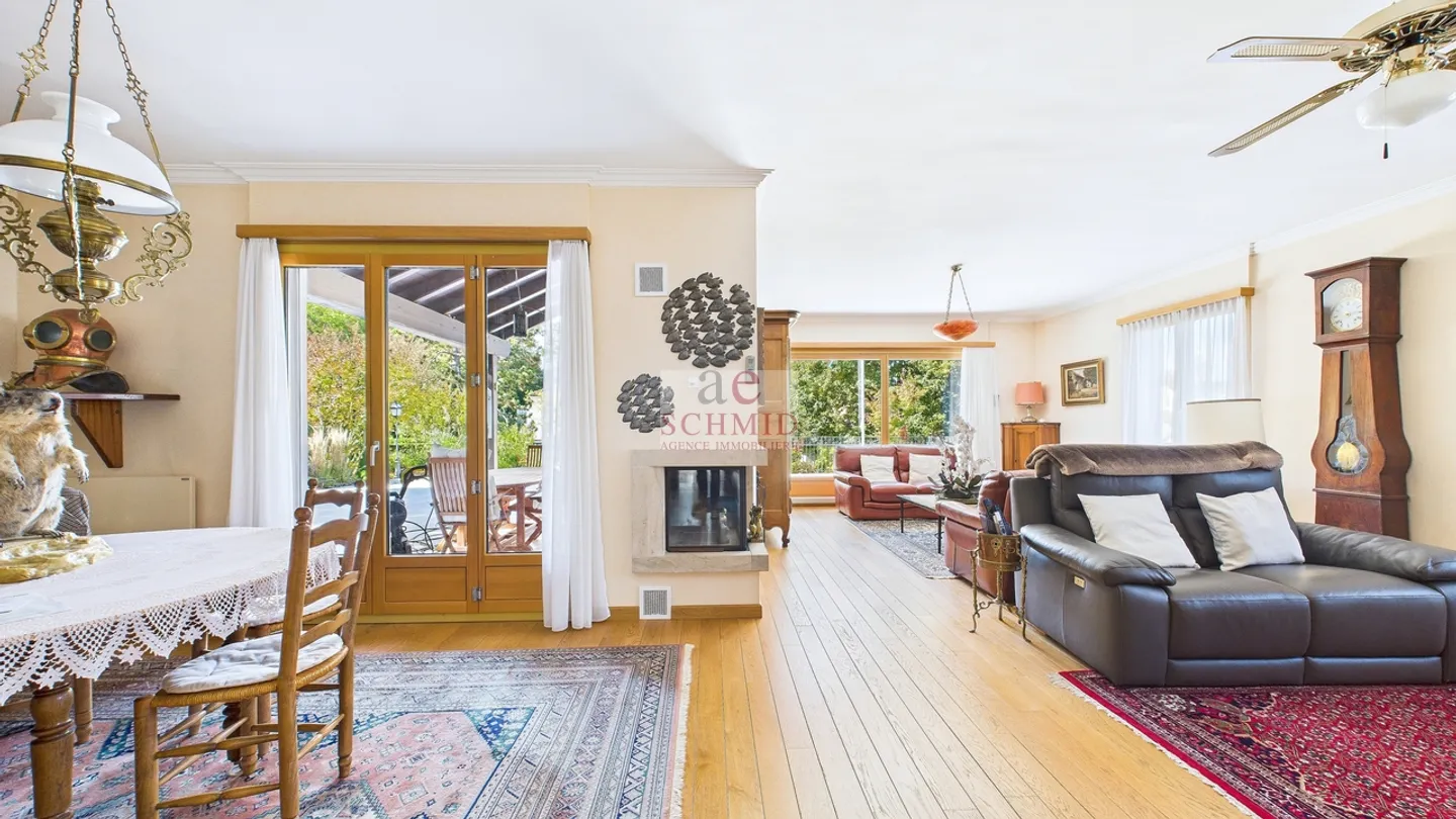 14-Zimmer-Haus - Foto 3 von 9