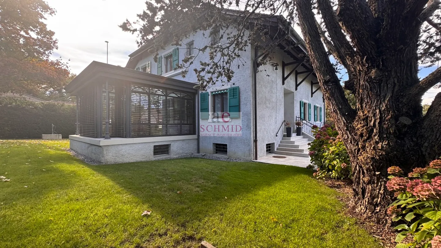 14-Zimmer-Haus - Foto 1 von 9