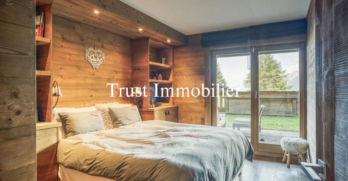 4009. Magnificent Apartment in a Prestigious Residence - Photo 9 of 11