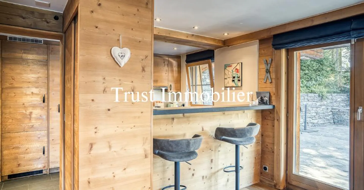 4009. Magnificent Apartment in a Prestigious Residence - Photo 11 of 11