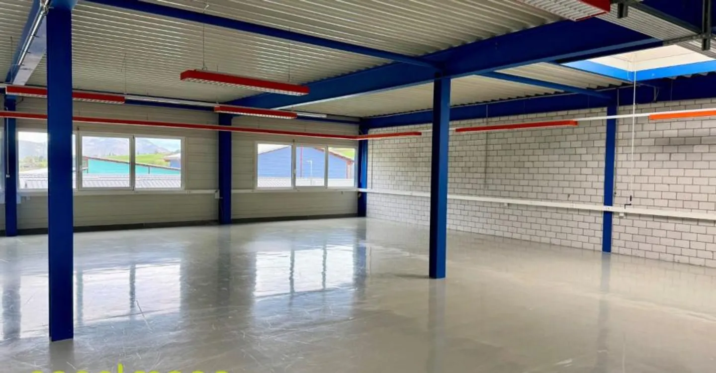 Industrial and Commercial Space - Photo 1 of 8