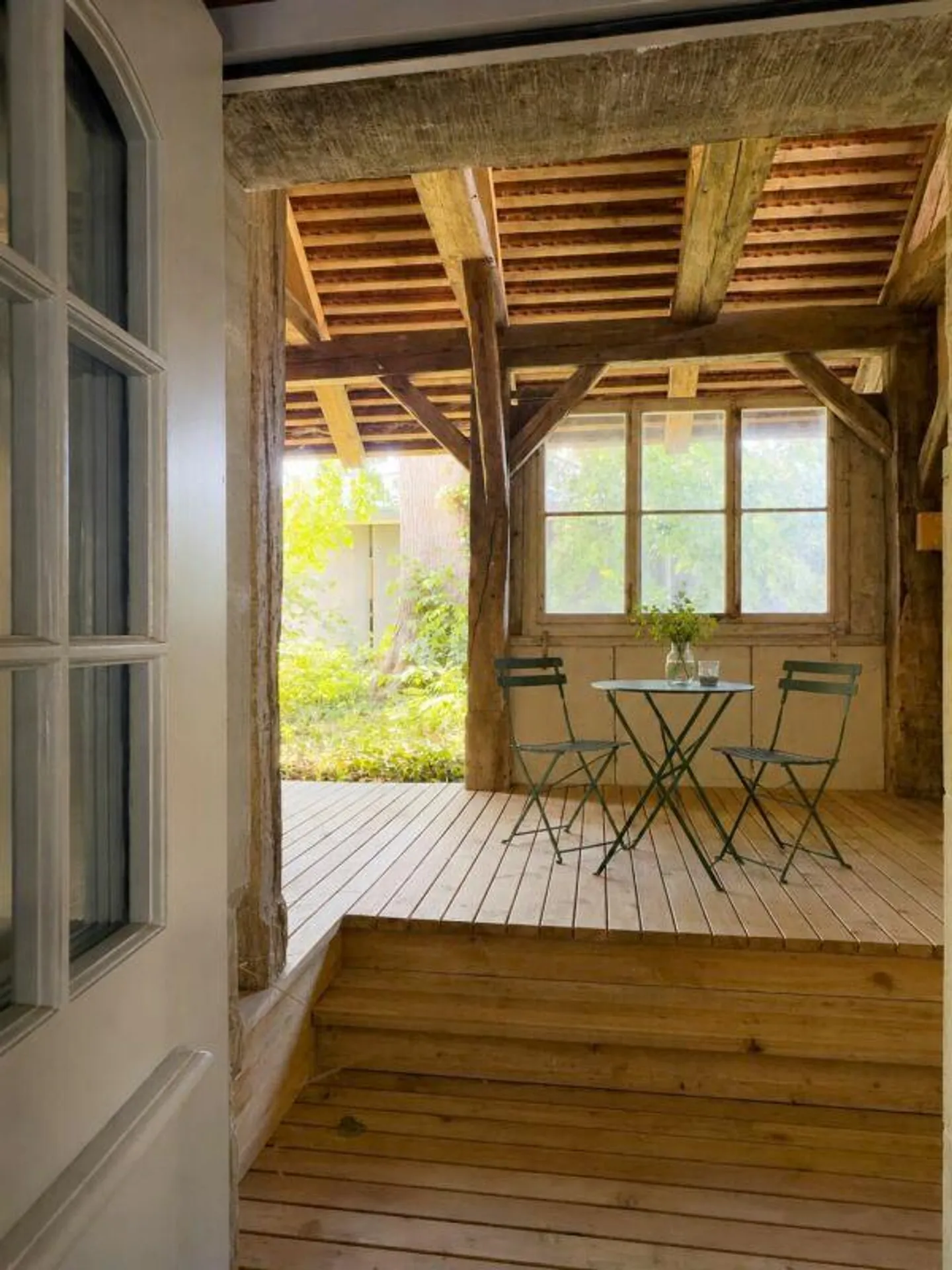 Moderno appartamento duplex di 2,5 stanze con qualità abitativa unica, loggia accogliente, posto auto e varie comodità nel parco del castello - Foto 17 di 30