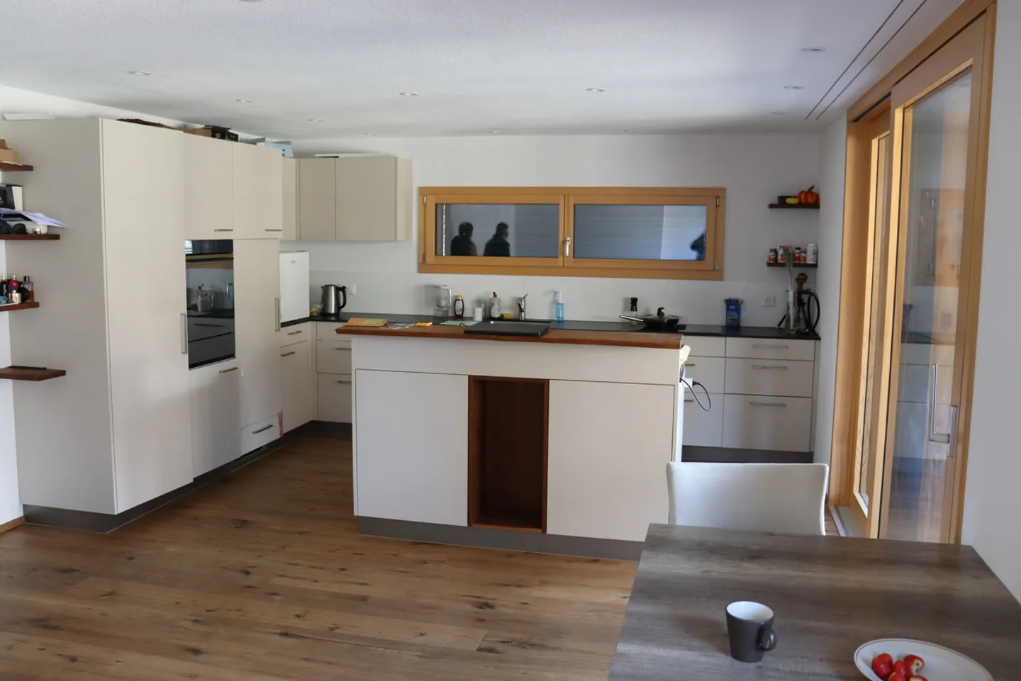 Appartement exclusif de 3,5 pièces incluant 2 places de parking - Photo 3 sur 12