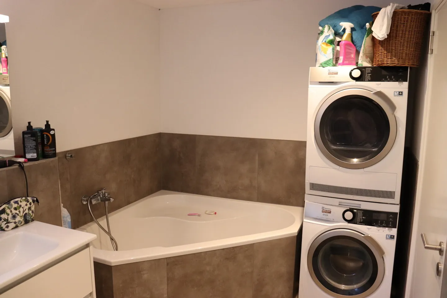 Appartement exclusif de 3,5 pièces incluant 2 places de parking - Photo 7 sur 12