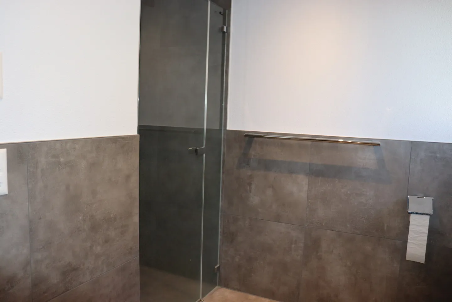 Appartement exclusif de 3,5 pièces incluant 2 places de parking - Photo 9 sur 12