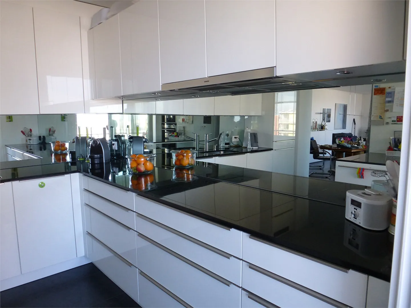 Exclusive 5 1/2 Room Apartment in the Tax Paradise - Photo 2 of 7