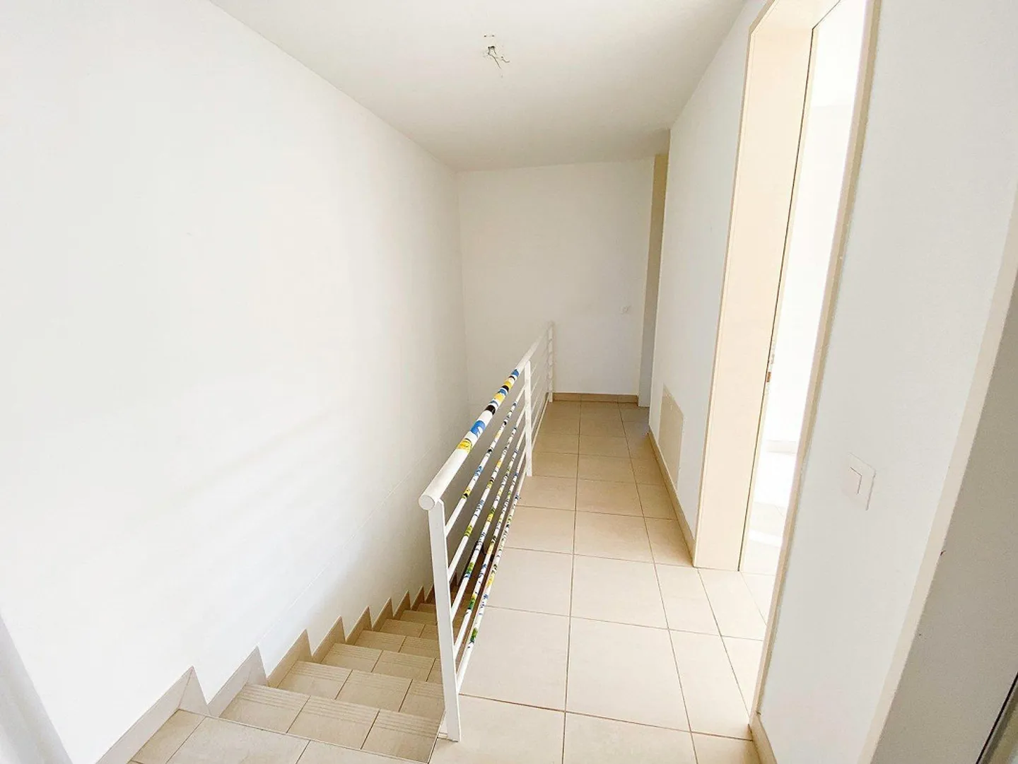 Elegant detached house with garden and swimming pool surrounded by greenery – Minusio - Photo 16 of 30