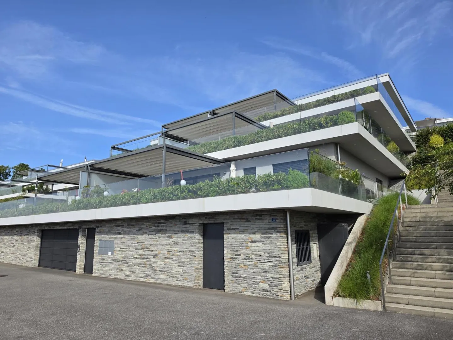 Attico eccezionale con vista panoramica sul lago e le Alpi - Foto 1 di 5