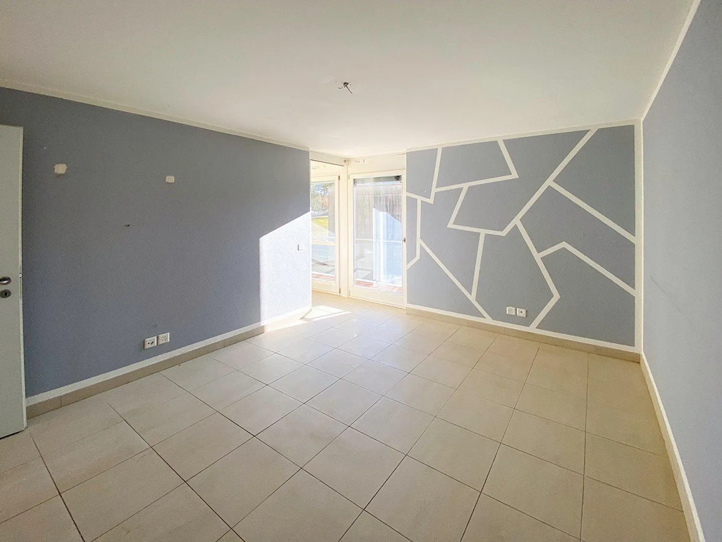 Elegant detached house with garden and swimming pool surrounded by greenery – Minusio - Photo 11 of 30