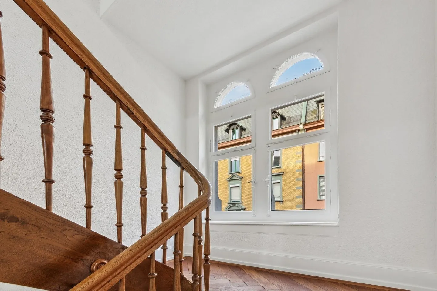 Prima locazione - Fascino storico, uffici moderni - FRA 25 a Zurigo Oerlikon - Foto 2 di 8