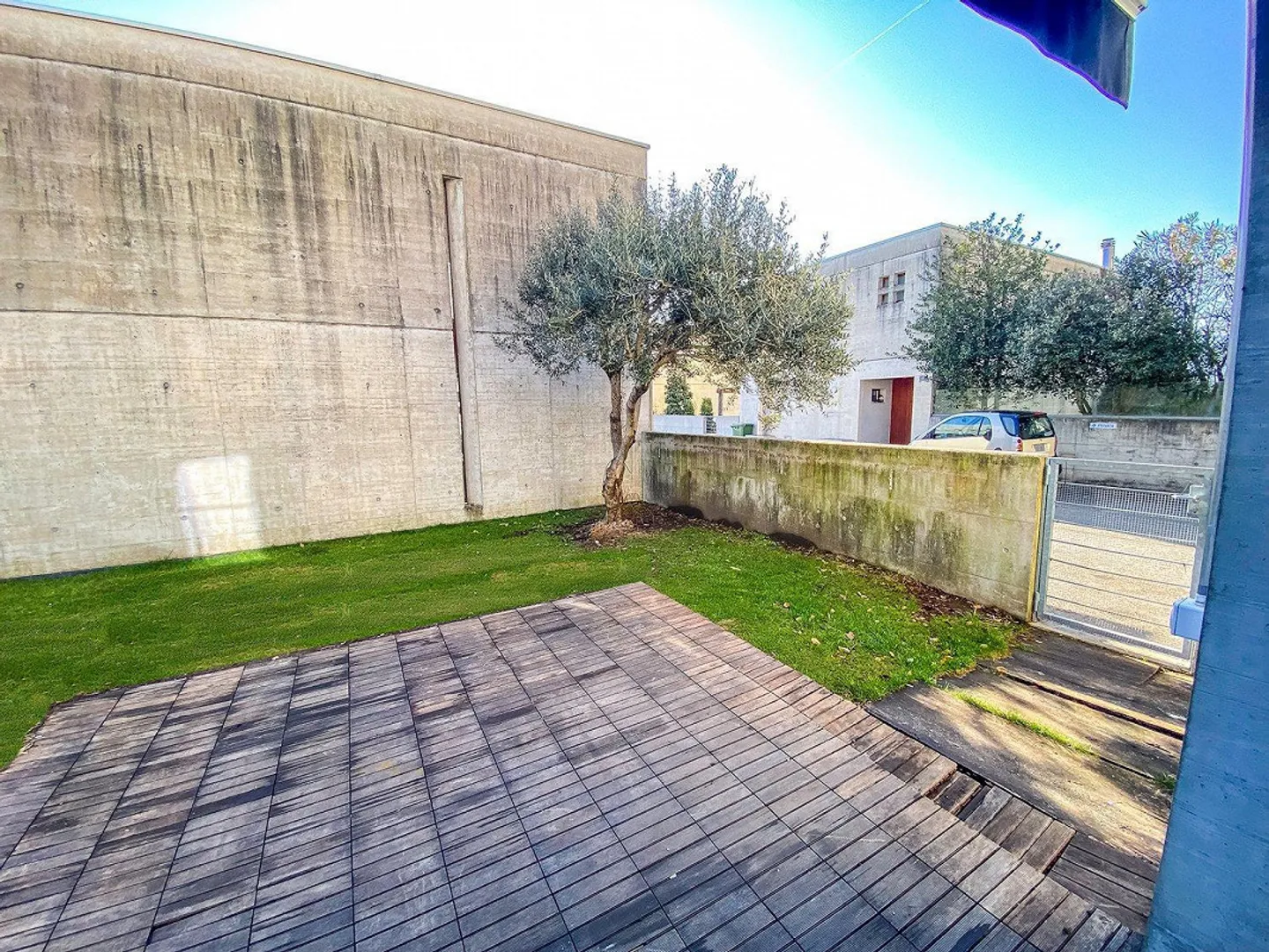 Elegant detached house with garden and swimming pool surrounded by greenery – Minusio - Photo 22 of 30