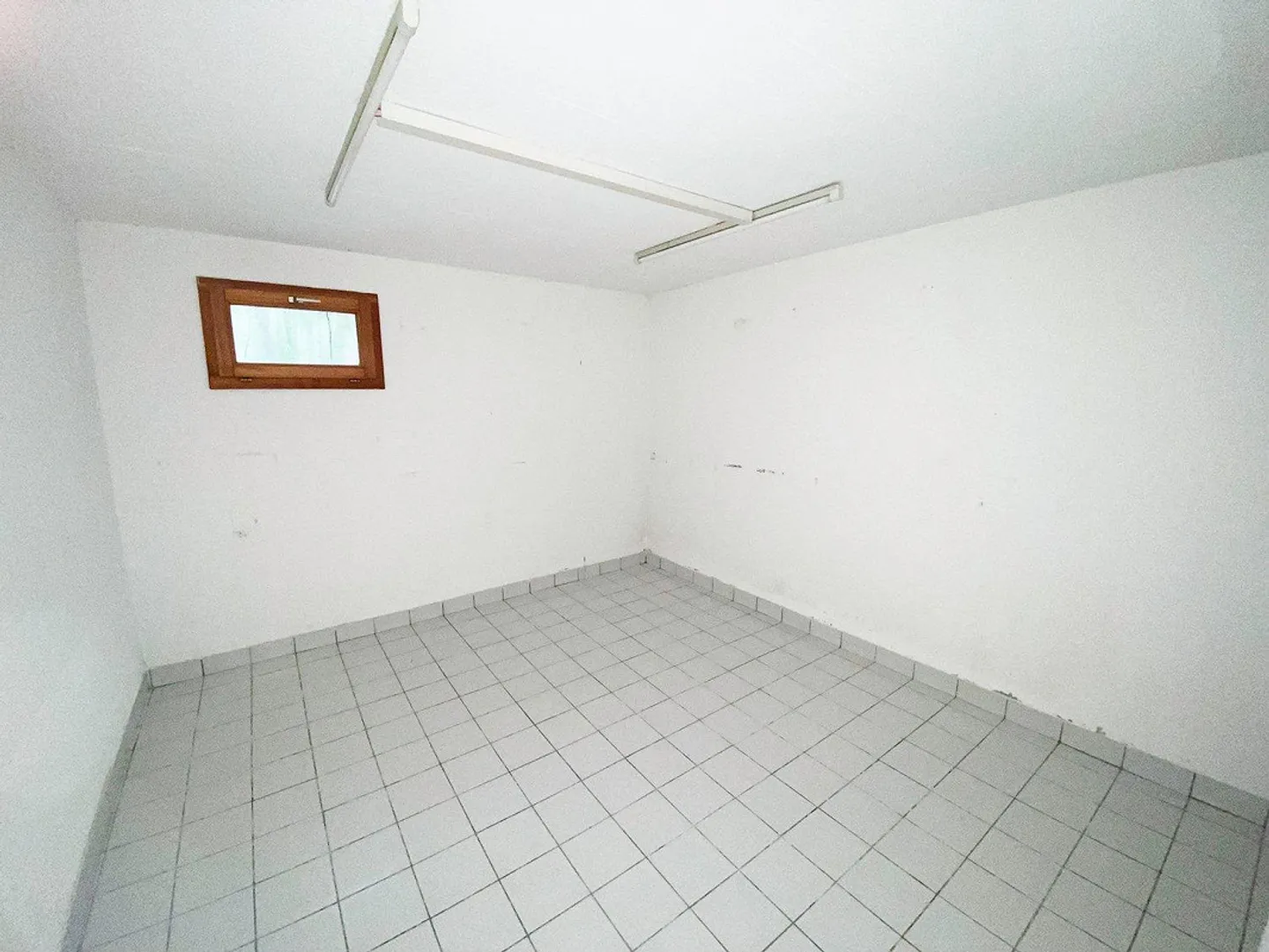 Elegant detached house with garden and swimming pool surrounded by greenery – Minusio - Photo 25 of 30