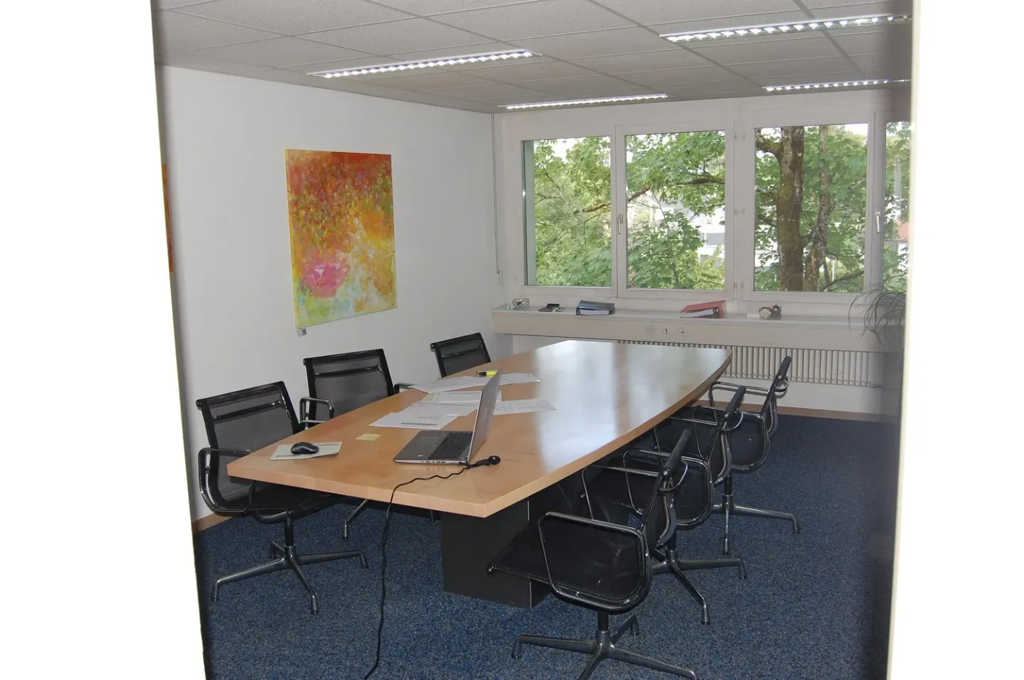 Bureaux représentatifs et lumineux dans un emplacement central à Wollerau - Photo 3 sur 4