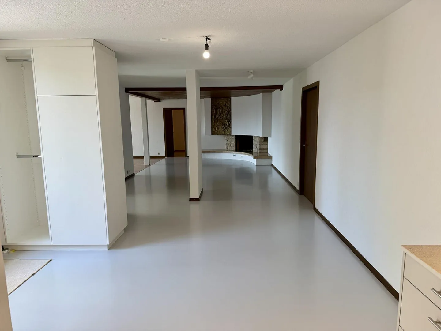 Première occupation loft de style 3.5 pièces (105 m2) avec piscine, jardin et vue panoramique - Photo 19 sur 23