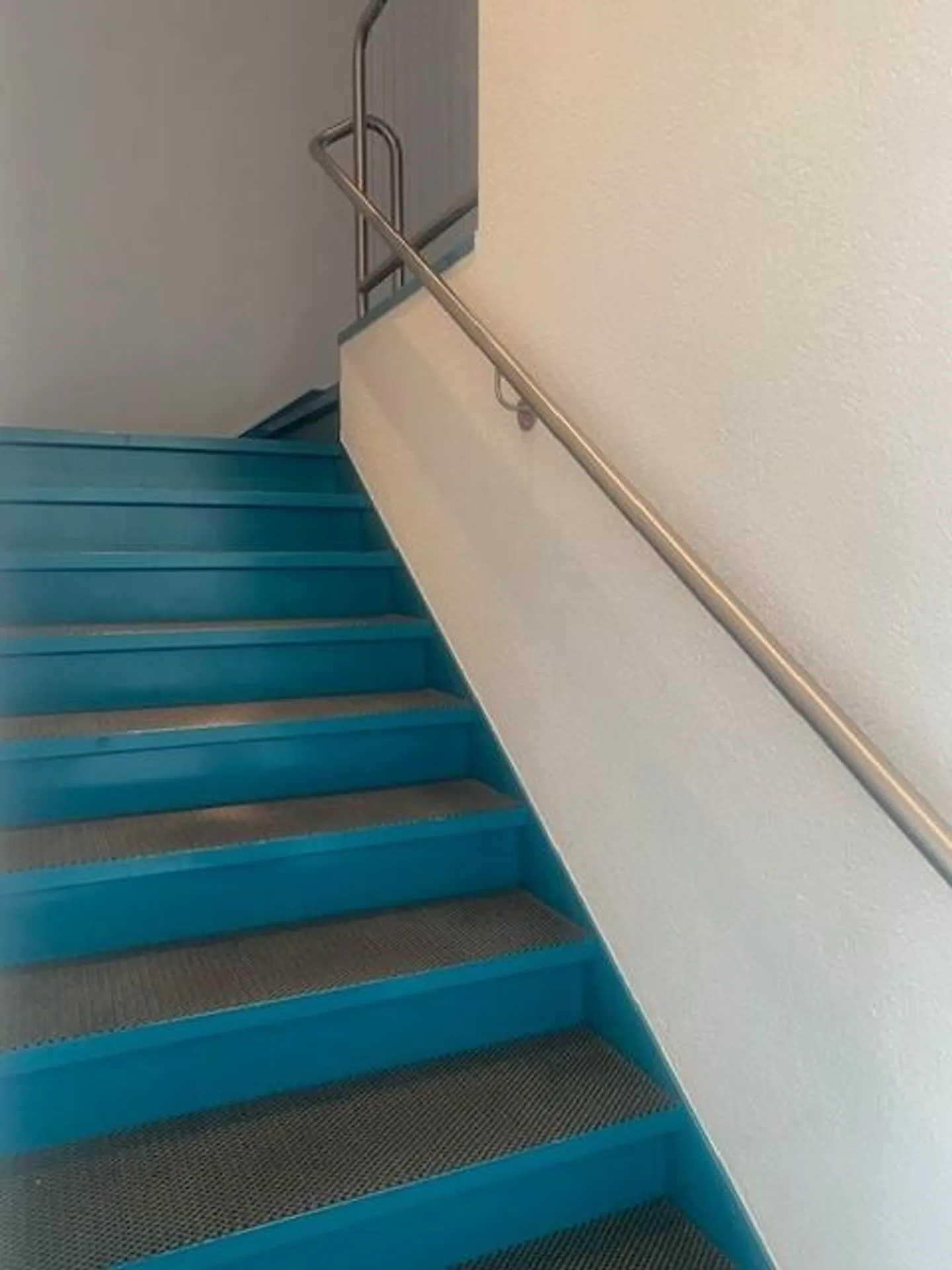 Versatile Commercial Office Spaces on Galgenfeldweg in Bern - Photo 8 of 13