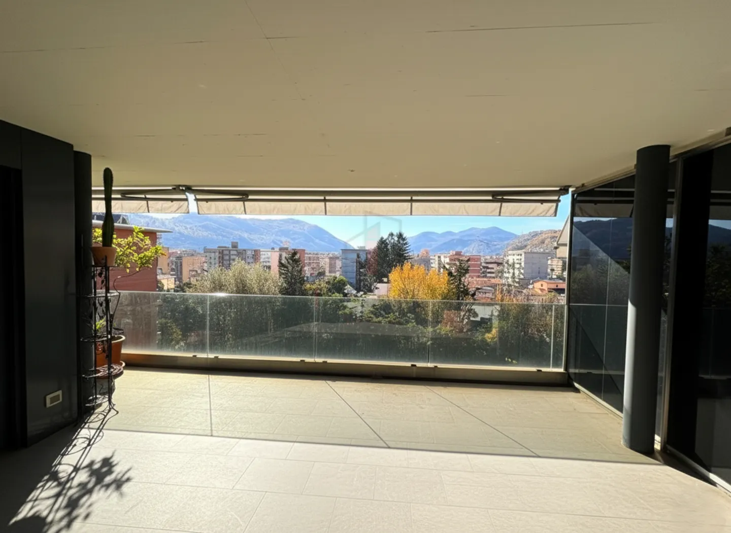 SPLENDID PENTHOUSE AWAITS A NEW FAMILY - Photo 9 of 11