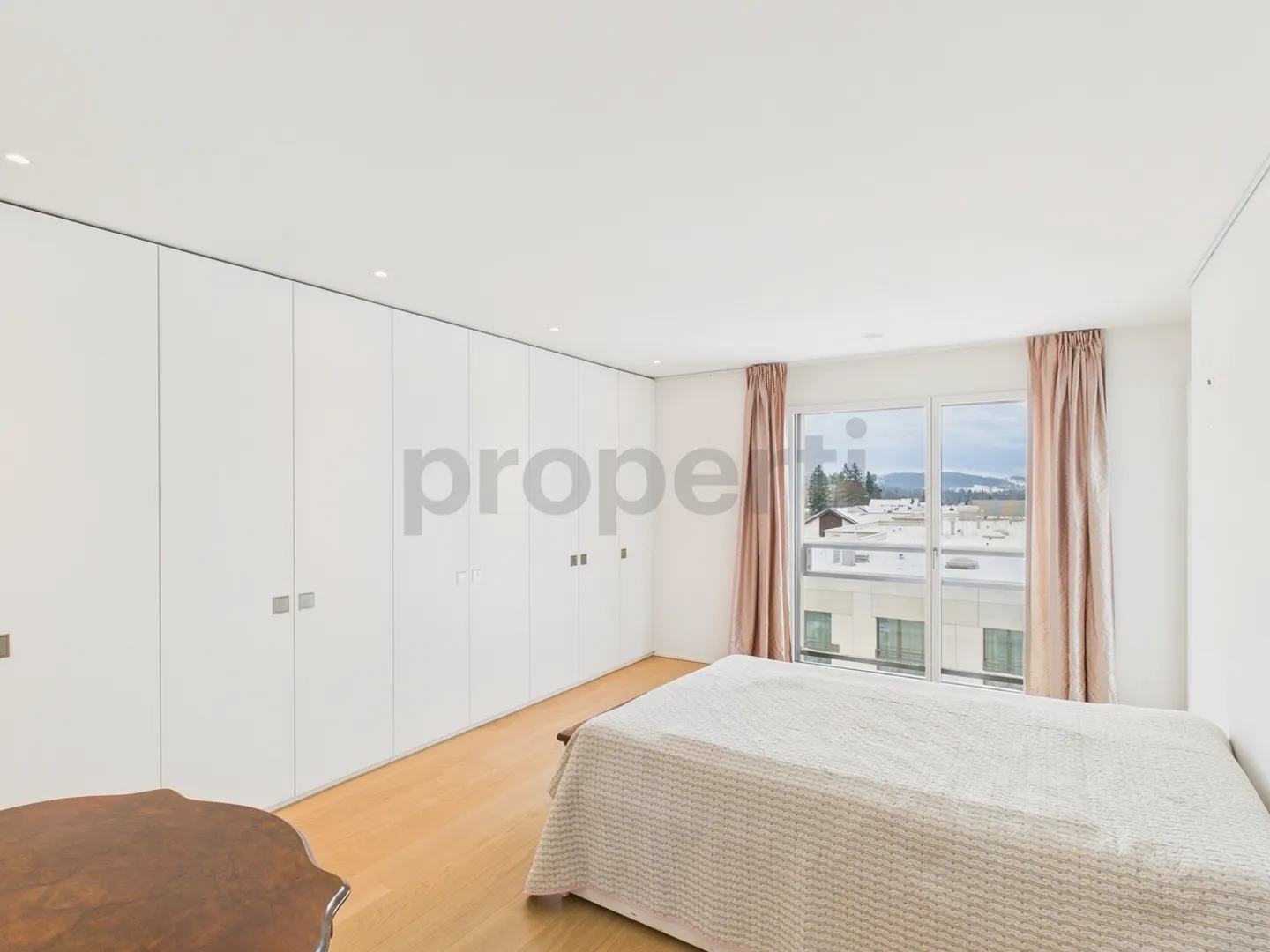 Modern 2.5-room apartment with large terrace in Waldegg near Uitikon - Photo 7 of 13