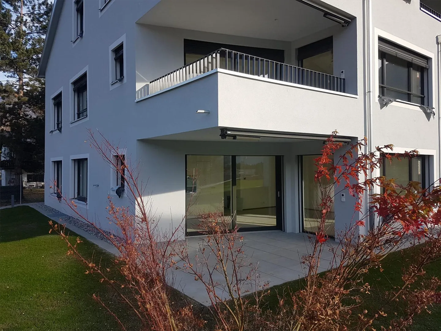 Appartamento moderno e luminoso di 3,5 locali in una posizione tranquilla - Foto 1 di 8